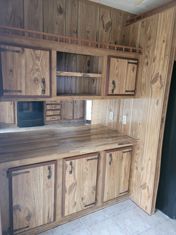 Building Photo - 413 Miller St