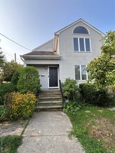 Building Photo - 14 2nd St