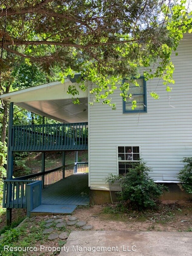 Primary Photo - 2 br, 1 bath House - 3211 Country Lane