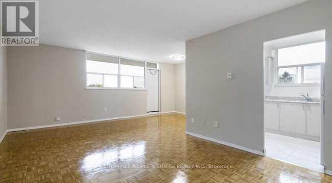 Photo du bâtiment - 2250 Kennedy Rd