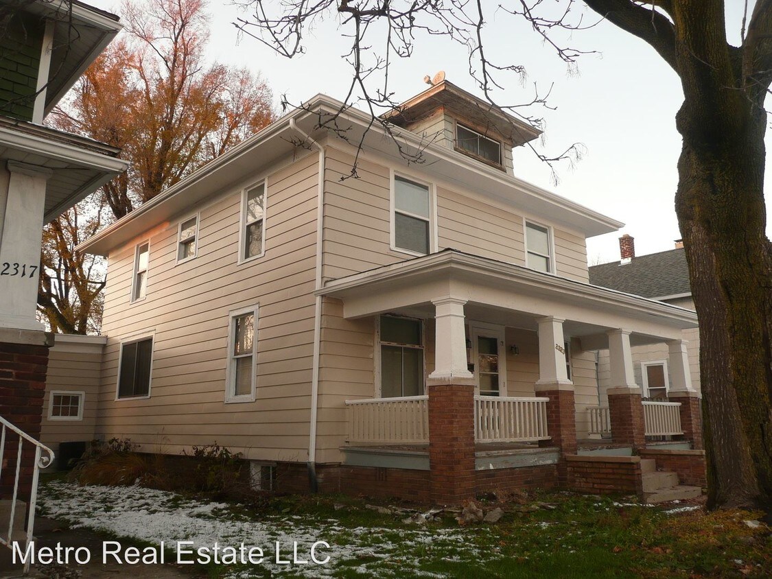 2323 N Clinton St, Fort Wayne, IN 46805 House Rental in Fort Wayne