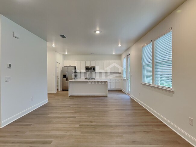 Building Photo - 965 Carnelian Ln