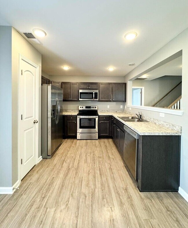Foto del edificio - 8029 Driftwood Lp