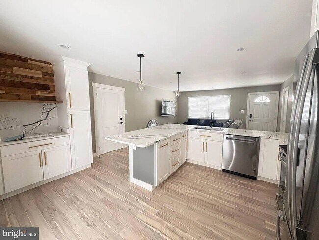 Foto del edificio - 13223 Hawthorn Ln
