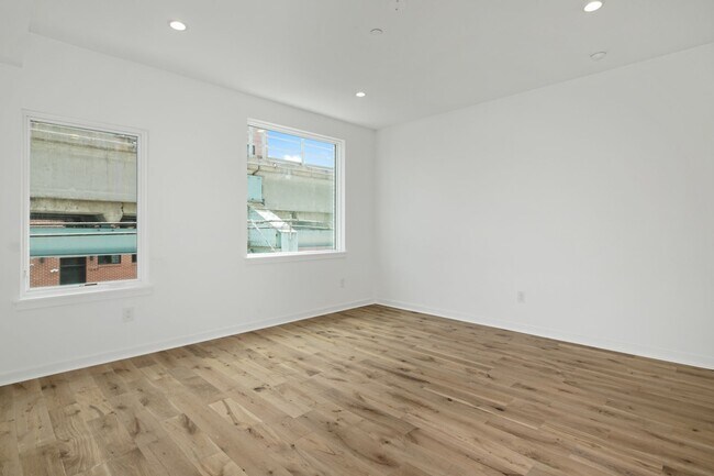 Foto del edificio - 1246 N Front St