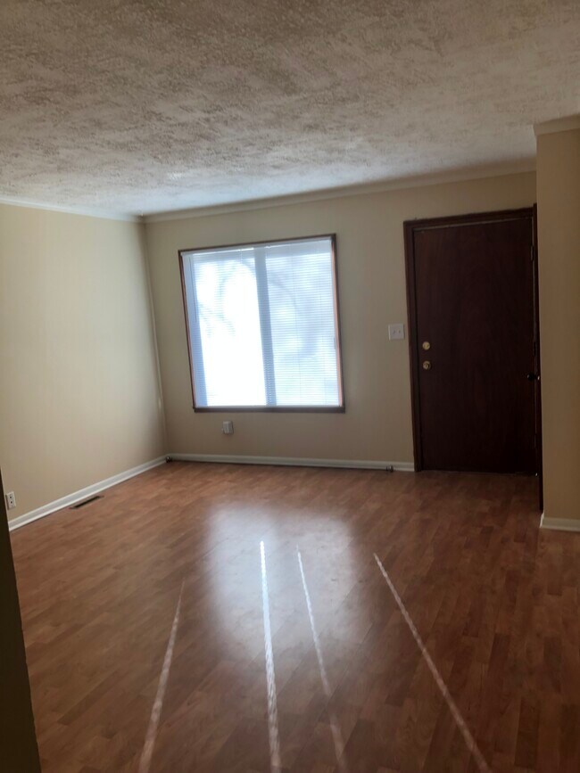 Foto del edificio - 6302 N 103rd St