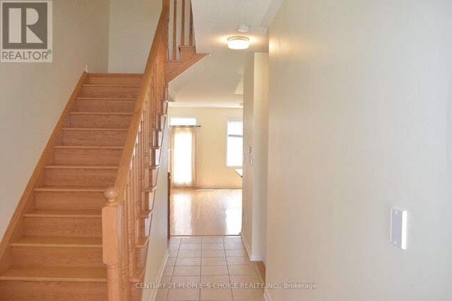 Building Photo - 20 Munch Pl