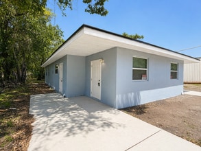 Building Photo - 284 Watts St