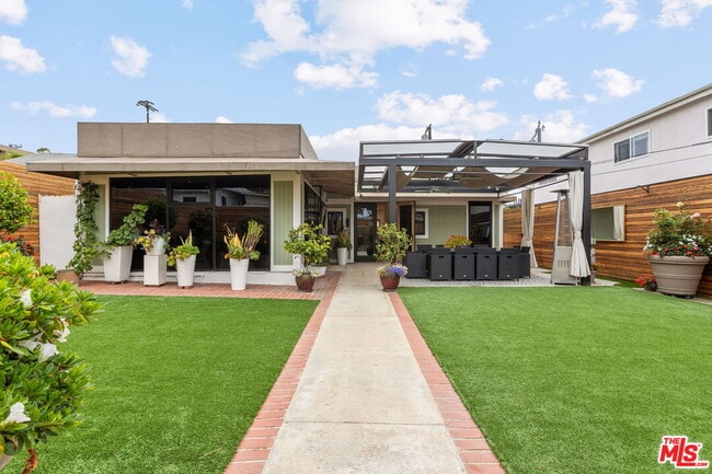 Building Photo - 1/2 Hill St