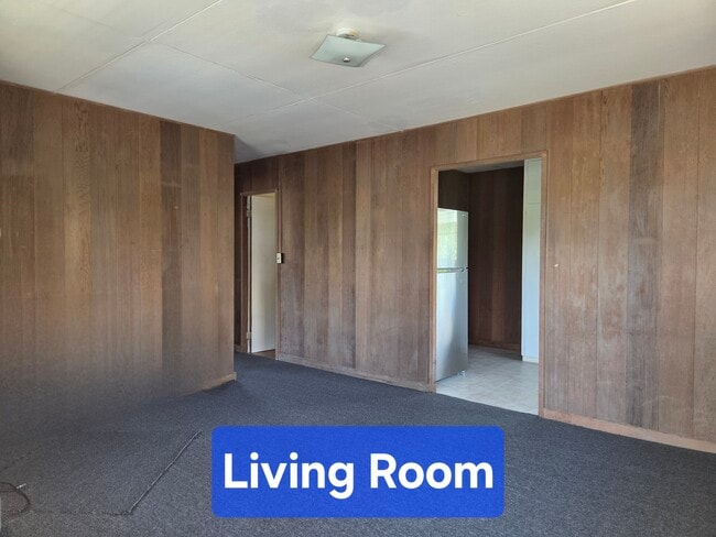 Building Photo - 908A Lukepane Ave