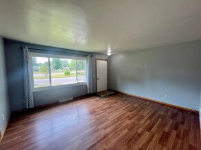 Building Photo - 1401-1403-1403 Wisconsin St