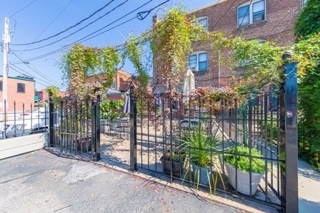 Foto del edificio - 4084-4098 Erie St
