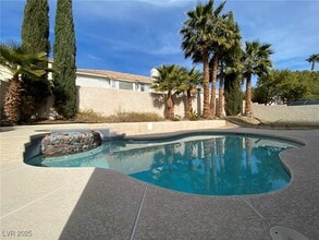 Building Photo - 9312 Angelfish Dr