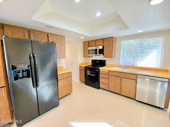 Building Photo - 2506 W Caribbean Ln