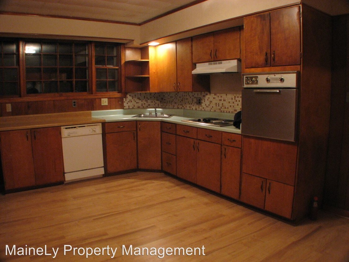 Building Photo - 265 Ferry Rd