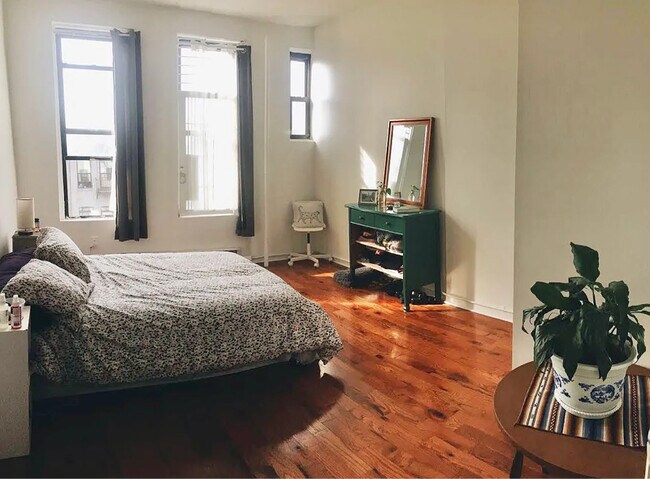 Foto del edificio - 311 Troutman St