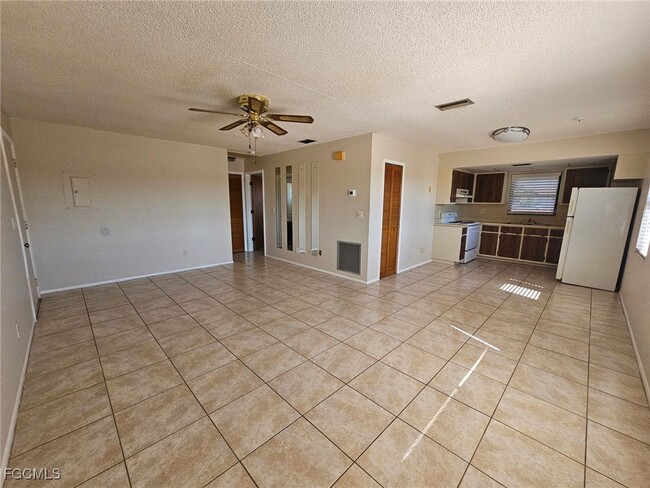 Foto del edificio - 1221 SE 46th Ln