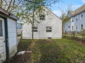 Building Photo - 15 Haller Ave