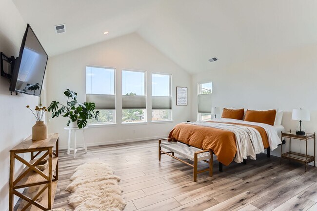 Foto del edificio - Stylish 4BDR Home with Office in Louisville