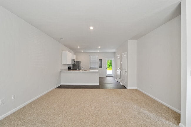 Foto del edificio - 23 Huckleberry Dr