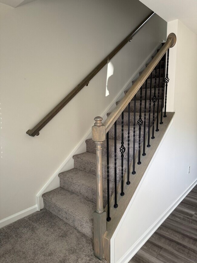 Foto del edificio - 73 Parkwood Ct