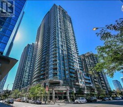 Building Photo - 30 Grand Trunk Crescent