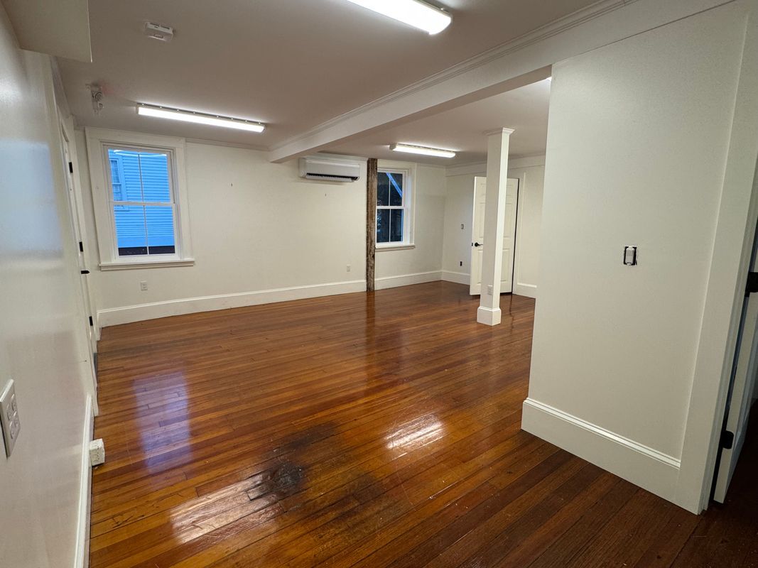 Foto principal - 73 Main St