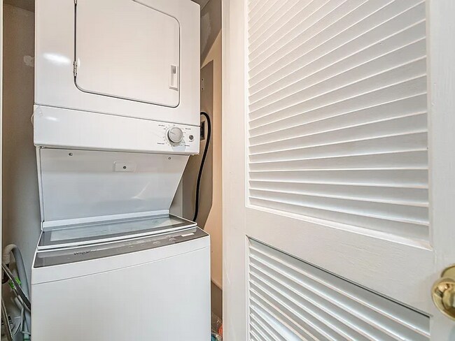 Building Photo - 2870 Pharr Ct S Northwest