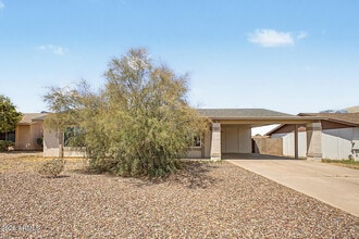 Building Photo - 932 W Libra Dr