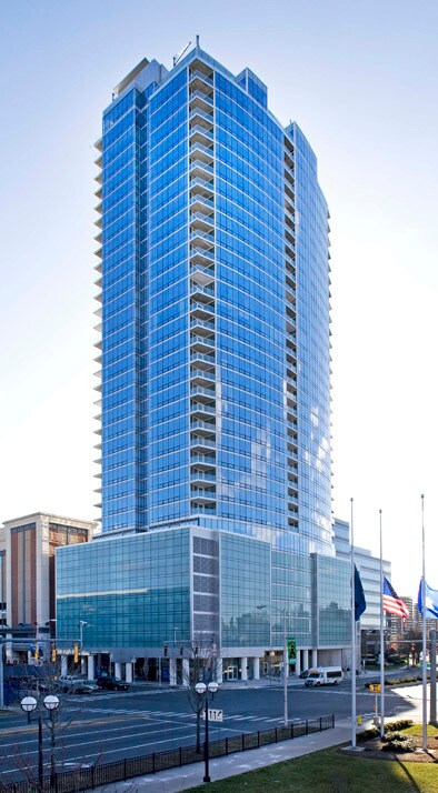 Building Photo - 1 Broad St