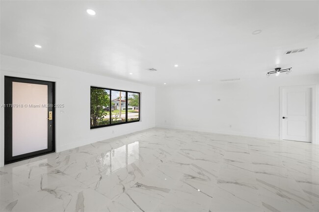 Foto del edificio - 1921 SW 84th Ct