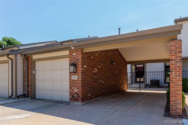 Foto del edificio - 7900 W Layton Ave