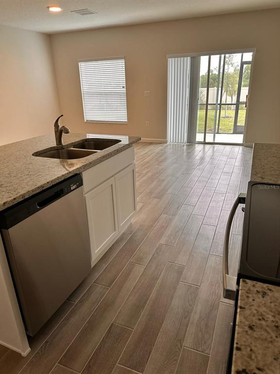 Foto del edificio - 2831 Narcoossee Cmns Wy