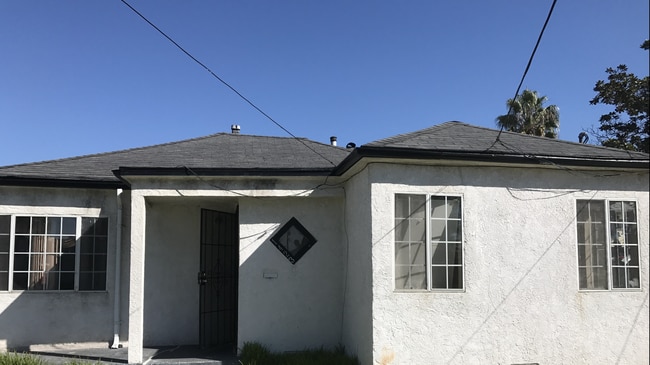 Photo - 1423 W 106th St (Los Angeles, CA) House