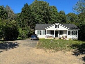 Building Photo - 40265 Hidden Meadow Ln
