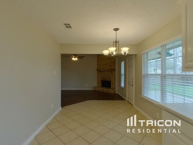 Building Photo - 6056 Birchill Road Watauga TX