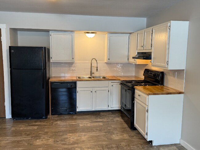 Foto del edificio - 2 Cambridge Lane