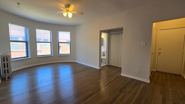 Foto del edificio - 7722 N Marshfield Ave