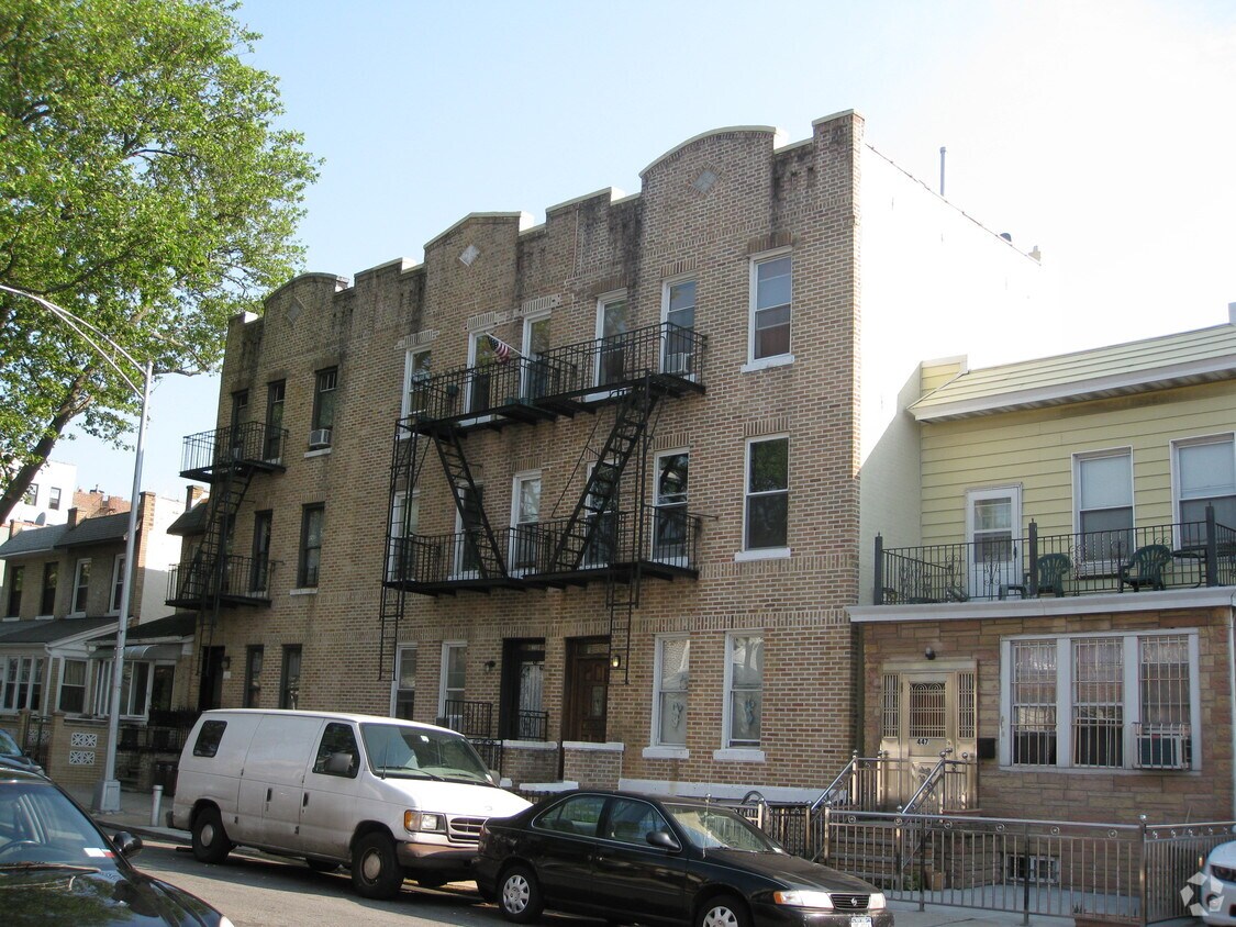 Foto del edificio - 443 83rd St