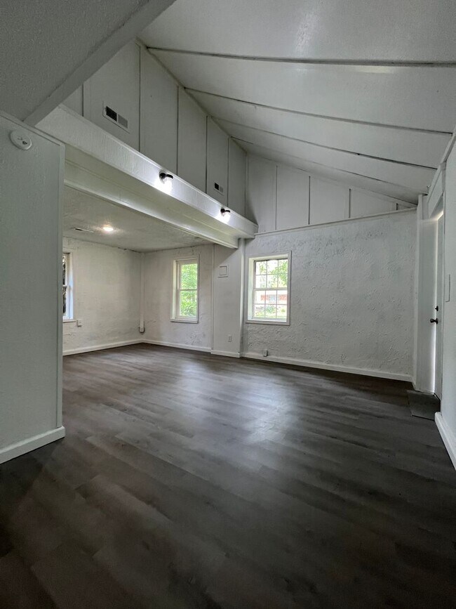 Foto del edificio - Remodeled 3 bedroom 2 bath home!