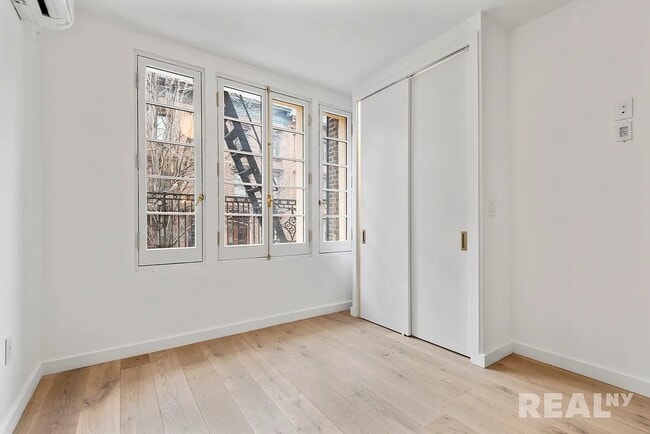 Foto del edificio - 93 Hicks St