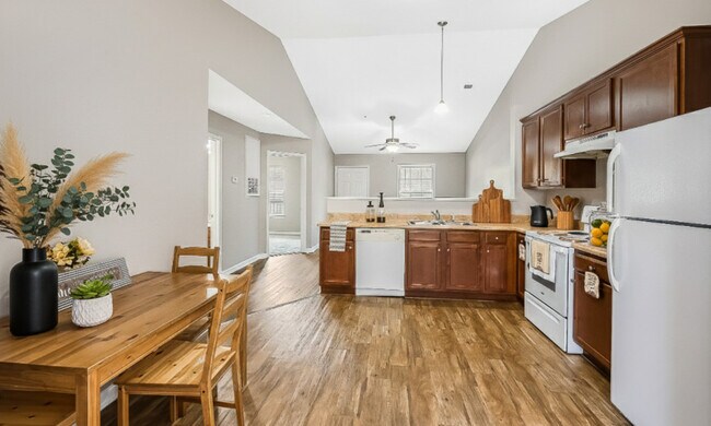 Plano de planta de jardín de dos habitaciones - x - Meadow Creek Townhomes