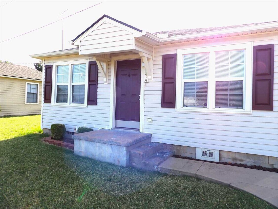 Primary Photo - 207 NW 13th St