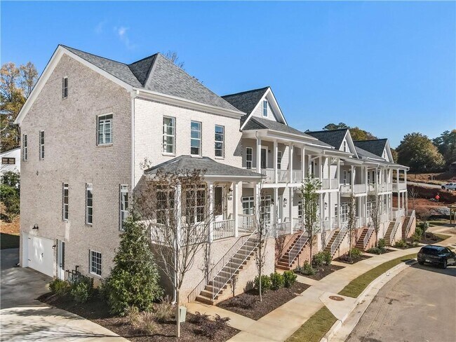 Foto del edificio - 2035 Parkside Ln