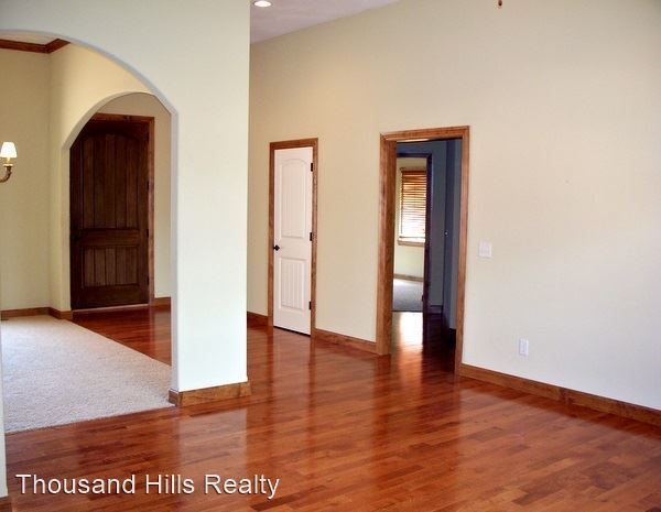 Foto del edificio - 4 br, 3 bath House - 130 Roark Hills