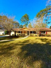 Building Photo - 24 Canterbury Cir