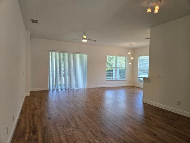 Photo - Lake Mary - 3 Bedrooms, 2 Bathrooms - $3,095.00 House
