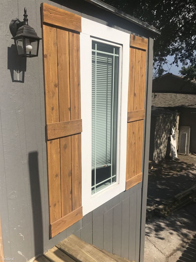 Foto principal - 1121 NW 15th St