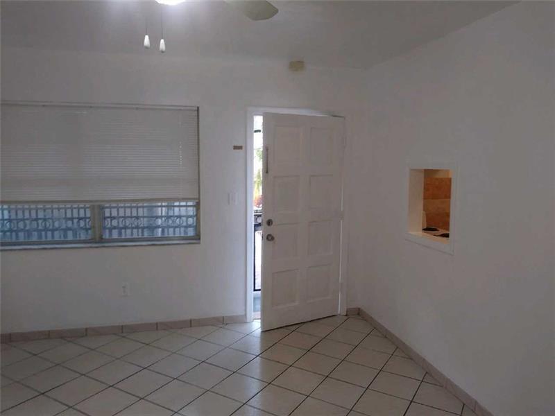 Foto del edificio - 7841 Johnson St