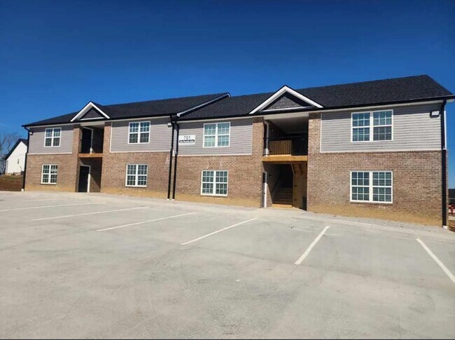 Foto del edificio - 701 Lake Harriette Dr